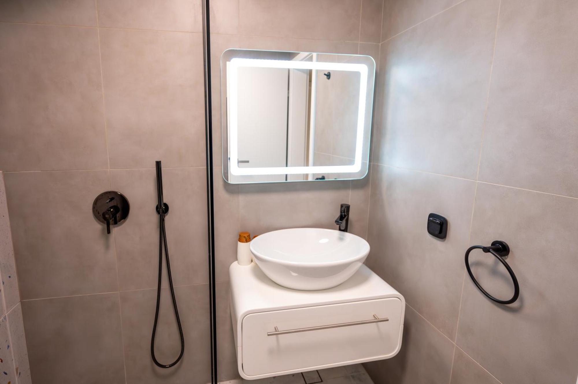 Design 1Bdr Apartment Near City Center Sofia Eksteriør billede